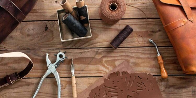 Leather Collaboration: Bridging the Gap Between Art and Craft in the Workshop
