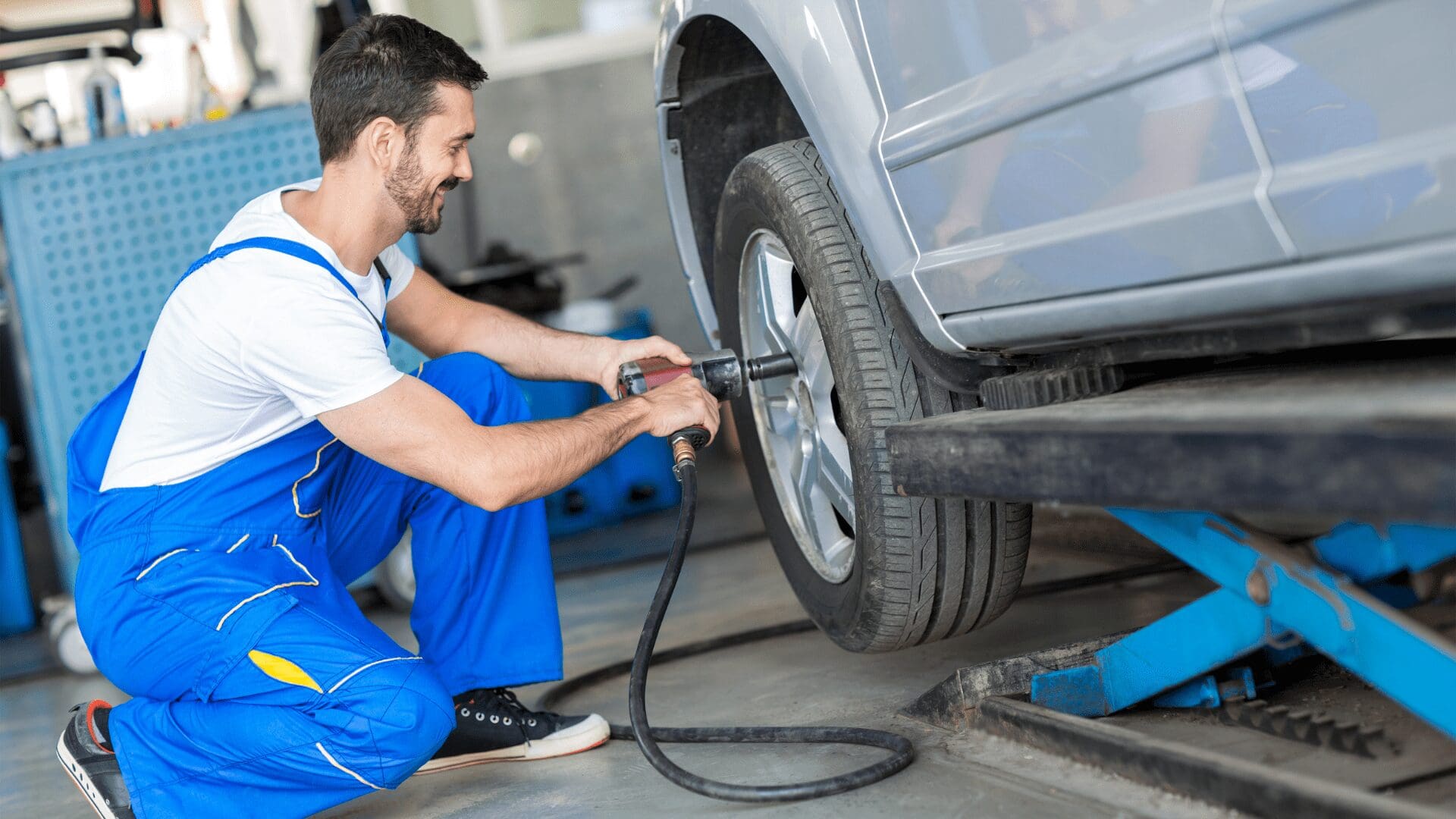 HOA Rules and Driveway Car Repairs: Know Your Rights